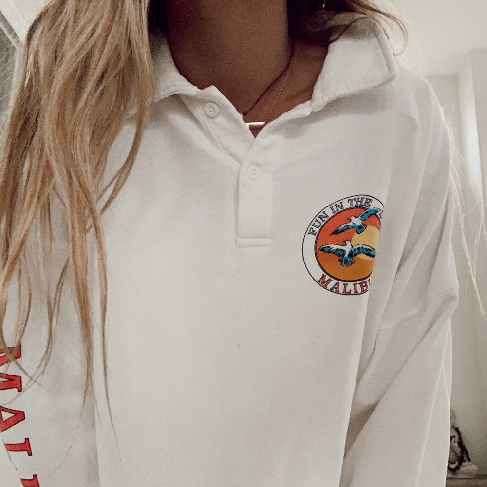BRANDY MELVILLE! fun in the sun cropped shirt!